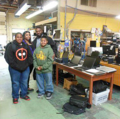 Training adults — volunteers with technology